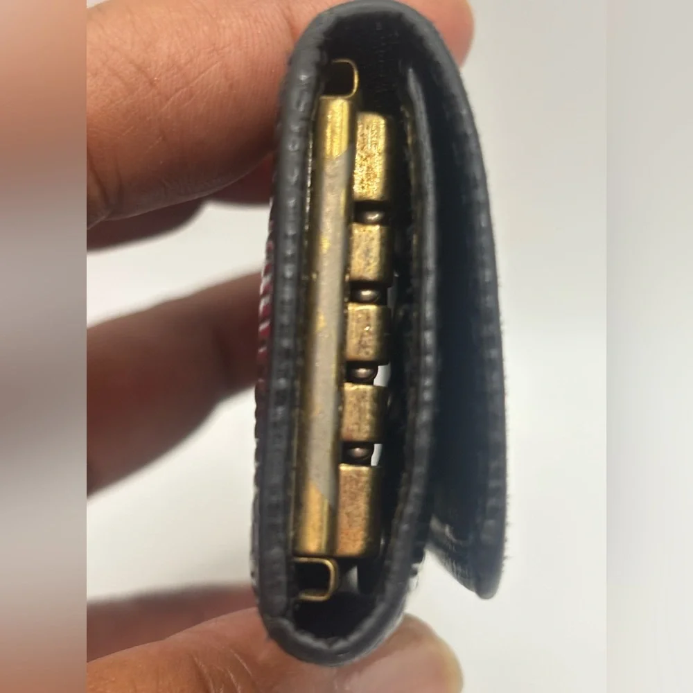 Louis Vuitton Key Case Epi Multicles 4 Ring Black Leather - Picture 5 of 8